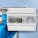 Qoltec trīsfāzu divvirzienu elektroniskais skaitītājs | DIN dzelzceļa enerģijas mērītājs | 400V | 100A | LCD | 4P
